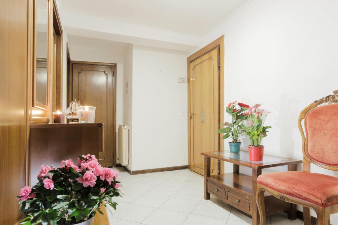 Santa Croce Guest House Venetië Buitenkant foto